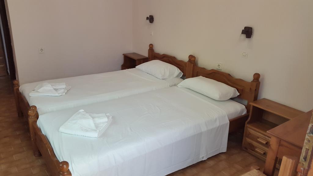 Stelios Rooms Палеохора Екстер'єр фото