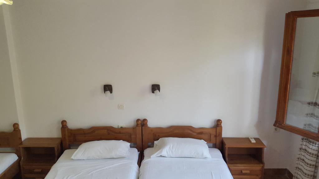 Stelios Rooms Палеохора Екстер'єр фото