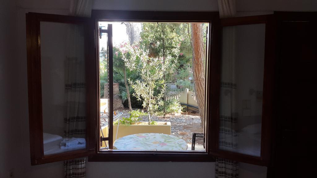 Stelios Rooms Палеохора Екстер'єр фото