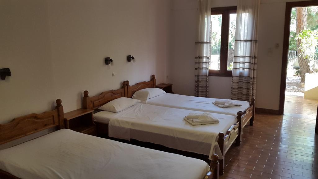 Stelios Rooms Палеохора Екстер'єр фото