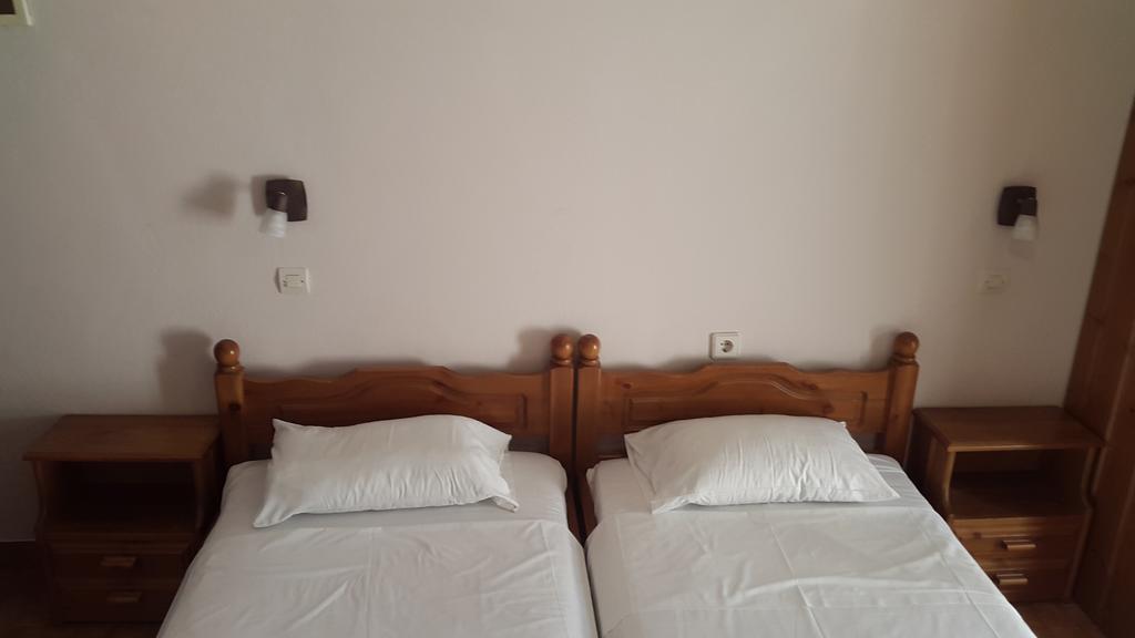 Stelios Rooms Палеохора Екстер'єр фото