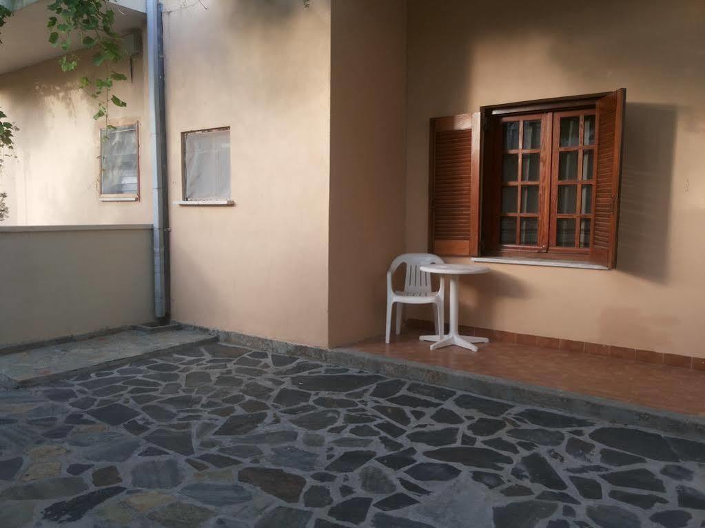 Stelios Rooms Палеохора Екстер'єр фото