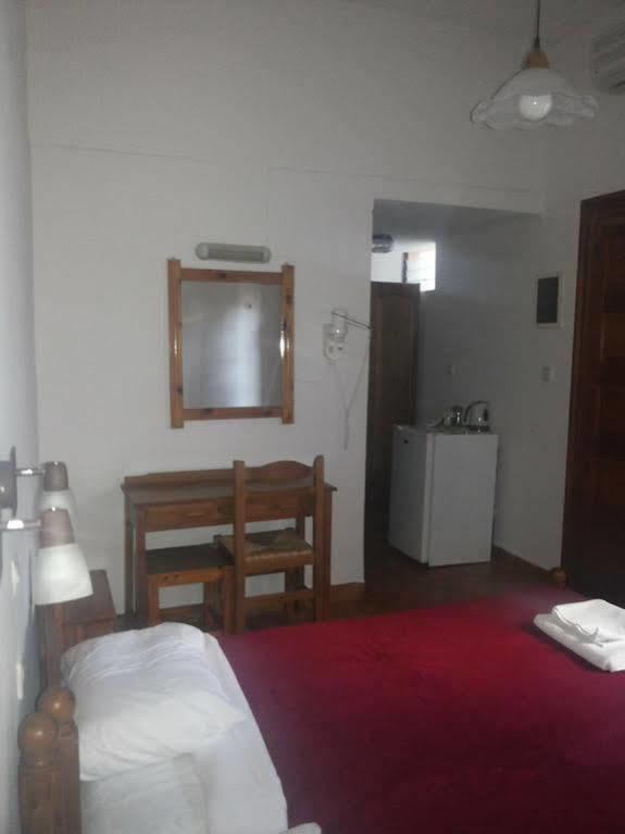 Stelios Rooms Палеохора Екстер'єр фото