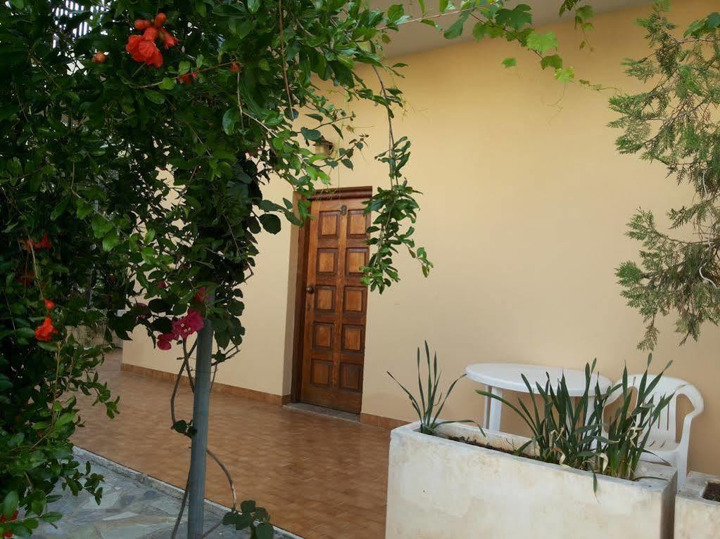 Stelios Rooms Палеохора Екстер'єр фото
