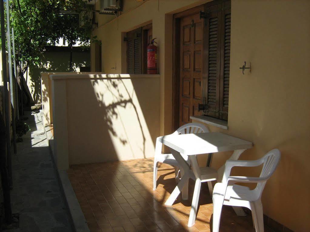 Stelios Rooms Палеохора Екстер'єр фото