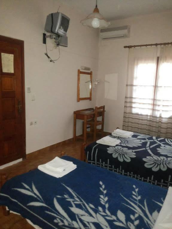 Stelios Rooms Палеохора Екстер'єр фото
